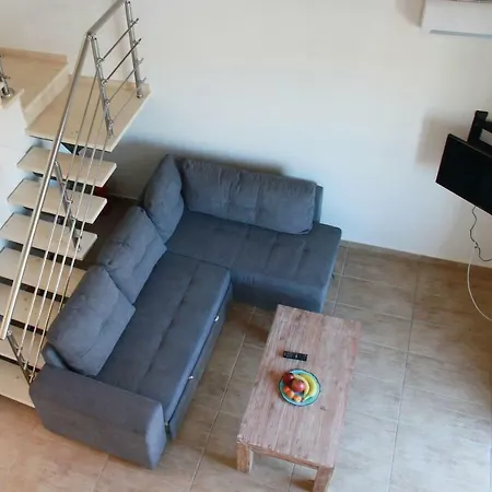 Nyaraló Xaradiotis House - A Modern Away From