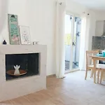 Xaradiotis House - A Modern Away From Holiday home *