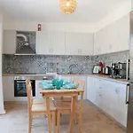 Xaradiotis House - A Modern Away From Katomerion