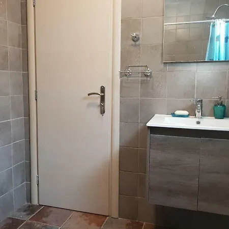 Σπίτι διακοπών Xaradiotis House - A Modern Away From Κατομέρι